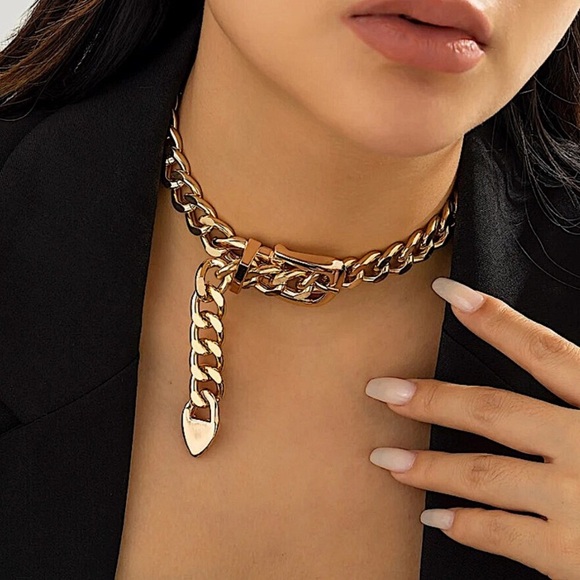Gold Belt Buckle Design Exaggerated Oversized Chunky Choker - Picture 3 of 6